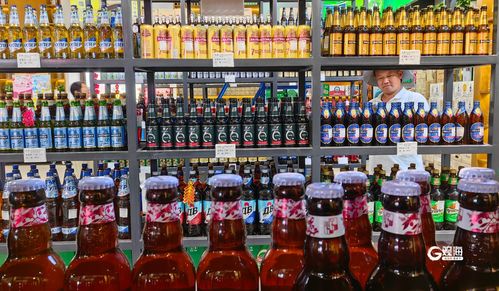 海風吹來清涼,干杯朋友